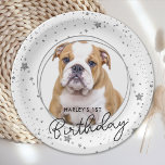 Assiettes En Carton Personnalisé Animal Photo Parties scintillant Arge<br><div class="desc">Puppy Pawty ! Ajoutez la touche finale à votre anniversaire de chiot ou de chien avec cette élégante photo d'animal de compagnie personnalisée en argent et les plaques de papier de parties scintillant stars fête. Ajoutez la photo préférée de votre chiot et personnalisez avec le nom, l'âge anniversaire! Découvrez la...</div>