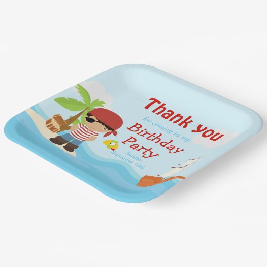 Assiettes En Carton Petit garçon afro-américain pirate en rouge Annive (Angulaire)