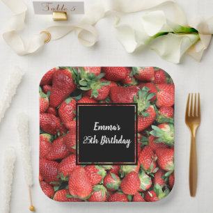 Assiettes En Carton Photo de Red Juicy Strawberries Anniversaire