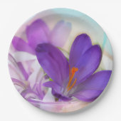 Assiettes En Carton Photo d'un joli Crocus de printemps violet (Devant)