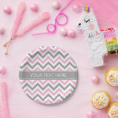 Assiettes En Carton Pink Dk Gray White LG Chevron Gray Name Monogram (Fête)