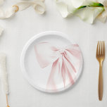 Assiettes En Carton Plaques de papier à Baby shower rose pâle<br><div class="desc">Améliorez votre décoration de baby shower avec ces plaques de Baby shower en  en Bow Rose Bleu. L'élégant arc rose vif et le design charmant font de ces assiettes un complément parfait à votre table,  alliant style et fonctionnalité.</div>