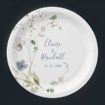 Assiettes En Carton Plaques de papier Mariage à fleurs de forêt sauvag<br><div class="desc">Cette plaque en papier mariage à fleurs de forêt sauvage est parfaite pour une réception de mariage rustique. Ce design présente une aquarelle peinte à la main,  des fleurs de forêt sauvage blanches et bleues avec un feuillage vert.</div>