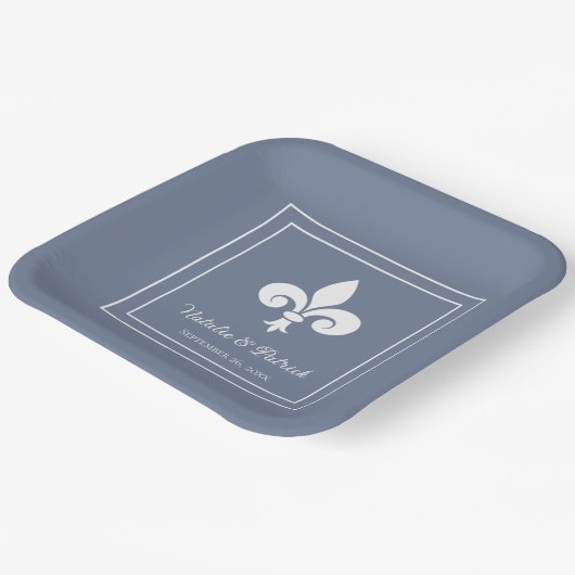 Assiettes En Carton Plaques de papier Mariage Dusty Blue Fleur de Lis (Angulaire)