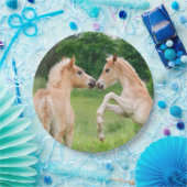 Assiettes En Carton Poulains mignons de chevaux de Haflinger (Fête)