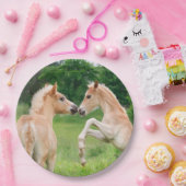 Assiettes En Carton Poulains mignons de chevaux de Haflinger (Fête)