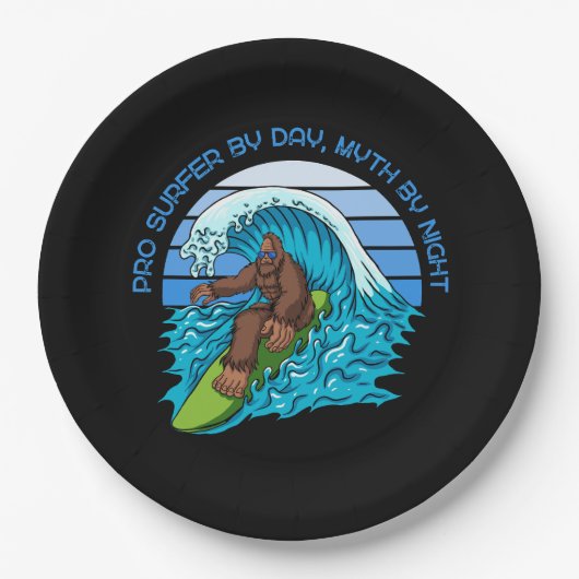 Assiettes En Carton Pro By Day, Myth By Night Surfing Bigfoot (Devant)
