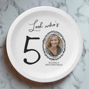 Assiettes En Carton Regardez qui est cinquante Photo 50e anniversaire
