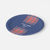 Assiettes En Carton Réunion en famille En vichy rouge, blanc et bleu (Angle)