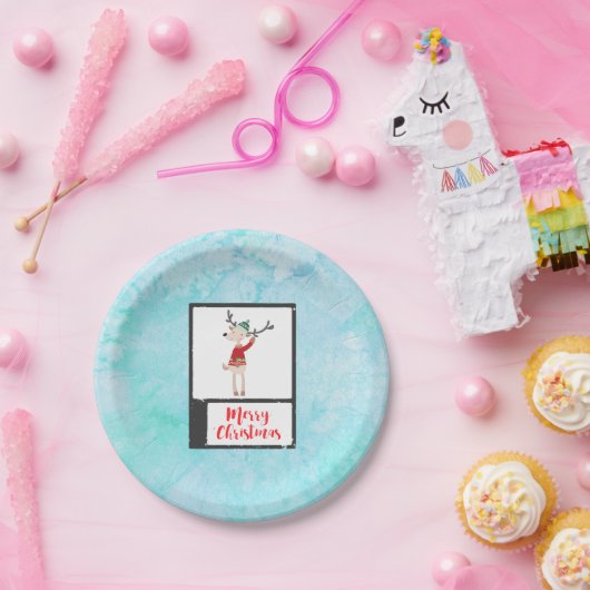Assiettes En Carton Rindeer De Noël Dans Un Gros Chaud (Fête)