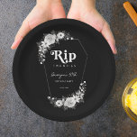 Assiettes En Carton Rip To My Twenties Black 30th Birthday Party<br><div class="desc">Fêtez votre anniversaire avec ces assiettes en papier design,  avec des fleurs gothiques en noir et blanc,  cadre en forme de cercueil,  typographie rétro et détails personnalisés de votre choix. Ajoutez facilement vos propres détails en cliquant sur l'option "personnaliser".</div>