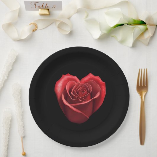 Assiettes En Carton Rose rouge en forme de coeur - (Mariage)