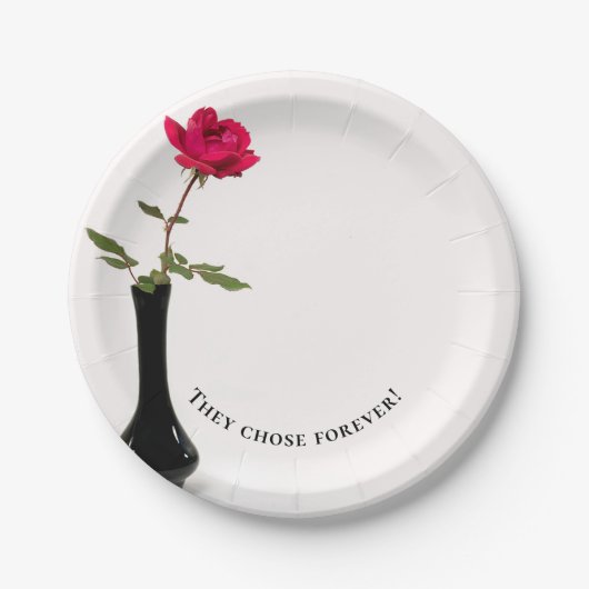 Assiettes En Carton rose rouge simple dans le vase noir (Devant)