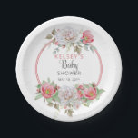 Assiettes En Carton Rose | White Sweet Floral Blooms Fille Baby shower<br><div class="desc">Sweet girl rose et blanc rose rose floral "Baby" Shower script design. Conception composite par Holiday Hearts Designs (droits réservés).</div>