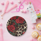 Assiettes En Carton Roses et Empreintes de léopard (Fête)