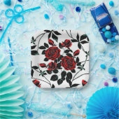 Assiettes En Carton Roses rouges. (Fête)