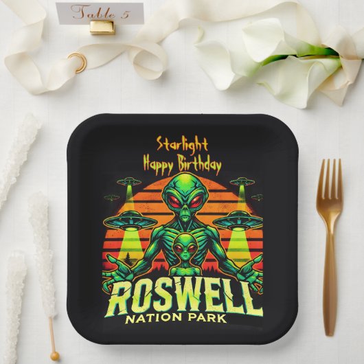 Assiettes En Carton Roswell’s Cosmic Getaway vous attend ! (Mariage)