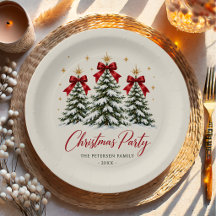 Sapin de Noël avec ruban rouge de fêtes