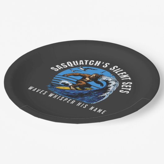 Assiettes En Carton Sasquatch's Silent Sets Surfing Bigfoot Black (Angle)