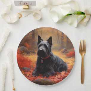 Assiettes En Carton Scottish Terrier dans les feuilles d'automne qui t