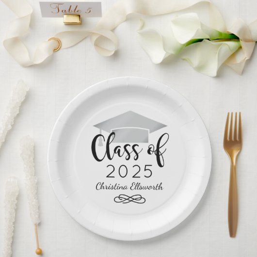 Assiettes En Carton Script moderne Silver 2025 Graduation personnalisé (Mariage)