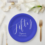 Assiettes En Carton Script simple moderne Royal Blue 50th Birthday<br><div class="desc">Simply Modern Script Royal Blue 50th Birthday Spécial unique élégant Royal Blue anniversaire Plaques papier spécialement conçu pour vos amis qui tournent le merveilleux jalon de 50! Ces Plaques personnalisées ajoutent une touche parfaite aux paramètres de table de votre fête d'anniversaire. Planifiez votre fête avec plus de fournitures de fête...</div>