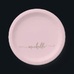 Assiettes En Carton Simple Élégant Monogramme Doré Écriture Rose Pâle<br><div class="desc">Assiettes en papier rose poudré personnalisées avec monogramme élégant minimaliste moderne et féminin, écriture de nom en script, personnalisation sur mesure. Caractérisées par un prénom en jolie calligraphie avec empattements (ou typographie) en or sur fond de couleur rose poudré ou rose pastel. Celles-ci sont faciles à personnaliser. Idéal pour une...</div>