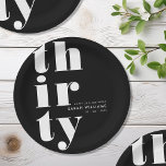 Assiettes En Carton Simple moderne 30e fête d'anniversaire<br><div class="desc">Plaques de papier de fête de 30 ans simples et élégantes,  avec typographie audacieuse et design minimaliste.</div>