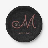 Assiettes En Carton Simple Rose noir or élégant mariage Monogramme (Devant)