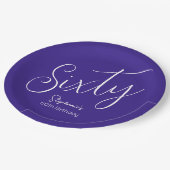 Assiettes En Carton Simply Modern Script Purple 60th Birthday Party (Angle)
