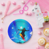 Assiettes En Carton Snowboarding, surfeur avec le conseil sur le backg (Fête)