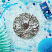Assiettes En Carton Snowy Pine Cône II hiver Photographie de la nature (Fête)