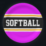 Assiettes En Carton SOFTBALL rose vif noir orange rayures de course<br><div class="desc">Cette conception sportive et sportive présente un texte SOFTBALL audacieux à l'intérieur d'une large bande noire surlignée avec deux rayures blanches et jaunes orange de course contre des rayures arrière - plans rose vif. Le texte de cette conception peut être personnalisé.</div>