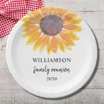 Assiettes En Carton Sunflower Reunion familiale<br><div class="desc">Cette plaque en papier de réunion familiale est décorée d'un tournesol jaune aquarelle. Facile à personnaliser. Utilisez l'option Personnaliser supplémentaire pour modifier la taille, le style ou la couleur du texte. Parce que nous créons notre oeuvre, vous ne trouverez pas cette image exacte d'autres designers. Aquarelle originale © Michele Davies....</div>