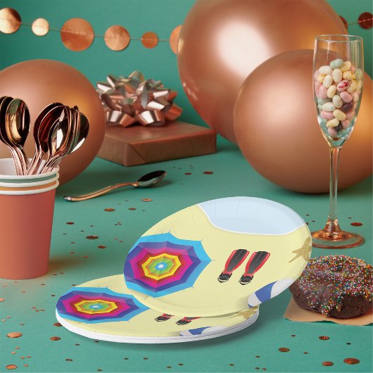 Assiettes En Carton Sur La Plage