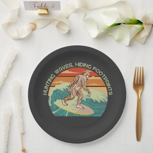 Assiettes En Carton Surf Bigfoot Chasse Vagues Cachant les empreintes (Mariage)