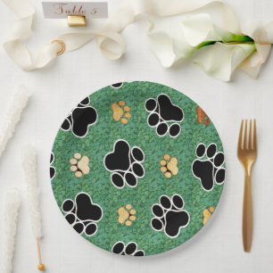 Assiettes En Carton Tan et empreinte de patte noir sur herbe verte