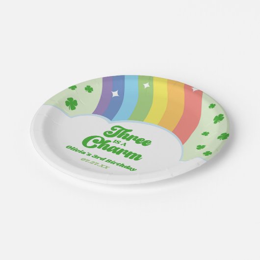 Assiettes En Carton Three Is A Charm Rainbow 3e fête d'anniversaire (Angle)