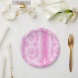 Assiettes En Carton Tiedye rose spirale hippie teint<br><div class="desc">Motif de teinture pastel couleur rose et blanc. Bouge à café motif en spirale shibori teppie à dents roses.</div>