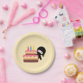 Assiettes En Carton Tiny Ninja Derrière le gâteau d'anniversaire Jaune (Fête)