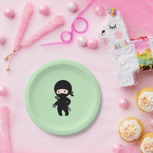 Assiettes En Carton Tiny Ninja Holding Throwing Star sur Green (Fête)
