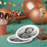 Assiettes En Carton TOUTE Anniversaire Chic White Typographie<br><div class="desc">Ajoutez une touche élégante aux décorations de fête d'anniversaire avec des plaques de papier rond photo personnalisées. L'image et toute la formulation de ce modèle sont simples à personnaliser. (CONSEIL EN MATIÈRE DE PLACEMENT D'IMAGE : Une façon simple de positionner une photo exactement comment vous voulez est de la rogner...</div>