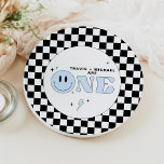 Assiettes En Carton TRAVIS Blue One Happy Dude Smile Face Anniversaire<br><div class="desc">Cette plaque de papier de premier anniversaire de l'homme heureux comporte une police rétro amusante et un visage souriant bleu avec un arrière - plan à damiers. Cette assiette est parfaite pour votre petit homme pour fêter son premier grand anniversaire ! Associez-vous à tout ce qui se trouve dans la...</div>