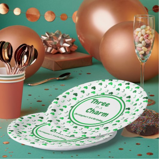 Assiettes En Carton Trois est un charme St Patrick's Day 3e anniversai (Multi)