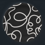 Assiettes En Carton Trucs De Brosse Abstrait Noir Et Blanc<br><div class="desc">Mid Century Moderne Brush Strokes - Ligne Minimale - arrière - plan noir avec lignes blanches crème.</div>
