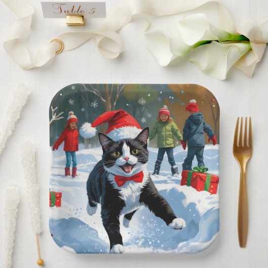 Assiettes En Carton Tuxedo Chat coule en neige avec Casquette de Noël (Mariage)
