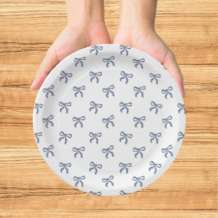 Assiettes En Carton Un bébé bleu en jean bleu coquette noeud papillon