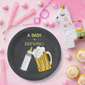 Assiettes En Carton Un bébé brasse le plat (Fête)