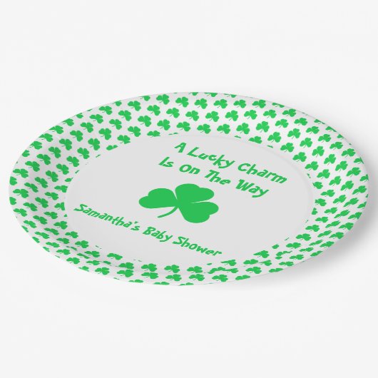 Assiettes En Carton Un Charme Chanceux Est En Route (Angle)