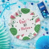 Assiettes En Carton Un Dans Une Plaque D'Anniversaire De Melon (Fête)
